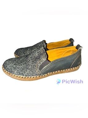 BIZA Raven Audrey Slip-On. Size 8.